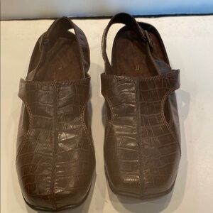 Easy Street Alligator look Ankle Strap shoes